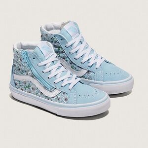Vans NWT Sk-8 Blue High-Top Sneakers
Girls kids  NEW IN BOX Daisy